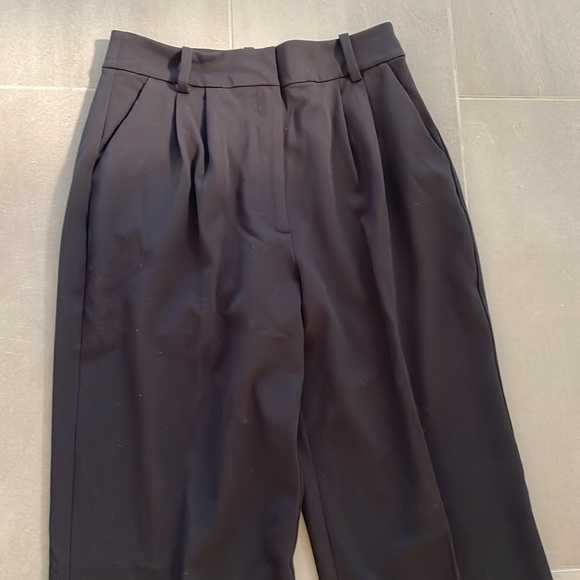 Favorite Daughter, The favorite black pleat pants, size 10  NWOT - Picture 4 of 17